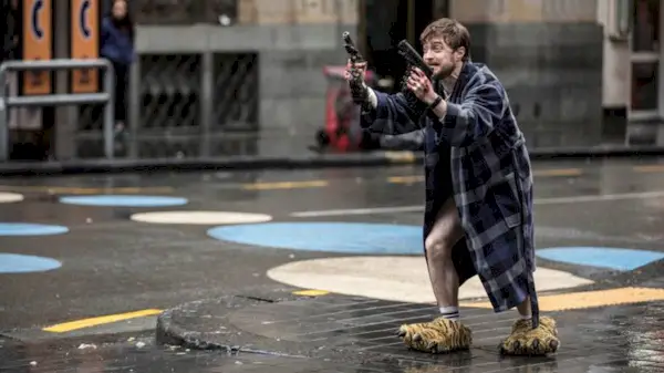 guns-akimbo-daniel-radcliffe