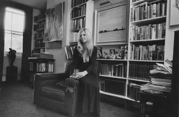 Cooper photographed forBDin 1971 at her home ahead of the broadcast of her television play It