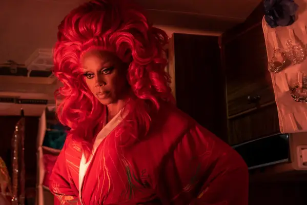 RuPaul's AJ and the Queen zrušili po jedné sezóně na Netflixu