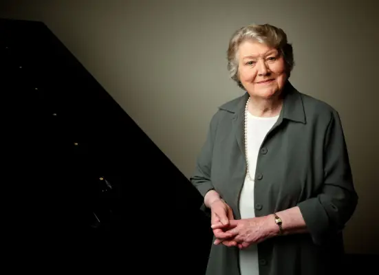 Patricia Routledge, Keeping Up Appearances-icoon, overlijdt op 96-jarige leeftijd