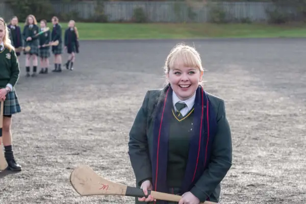 Rencontrez le casting de la saison 3 de Derry Girls