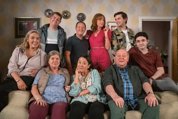 Pourquoi Cathy de Two Doors Down est revenue après une sortie choc