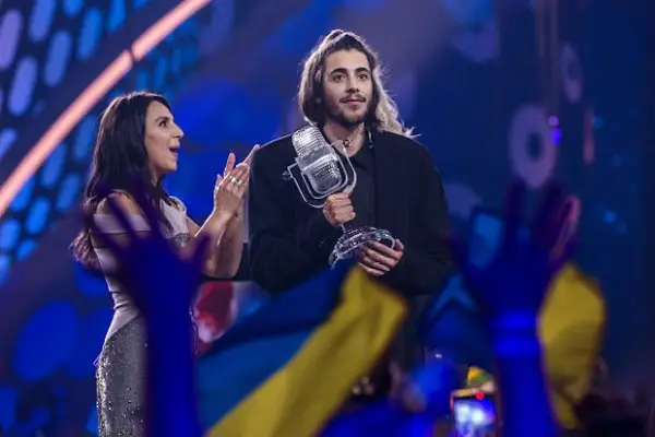 Salvador Sobral winning Eurovision 2017
