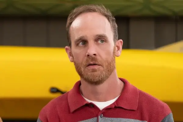 Ethan Embry in Grace and Frankie