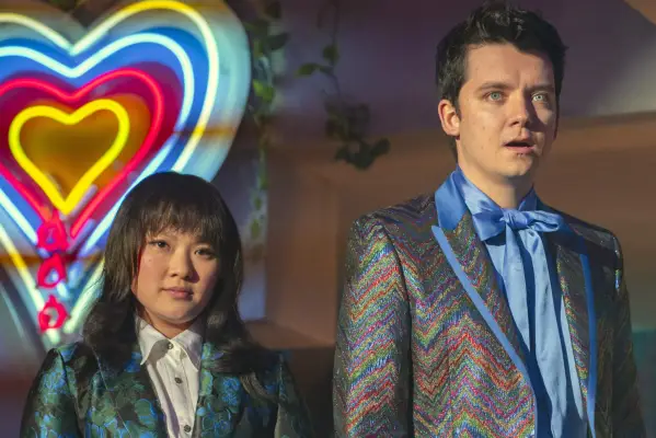 Il creatore di Sex Education spiega il controverso finale di Otis e Maeve