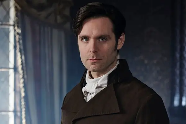 Luke Norris plays Dwight Enys in Poldark