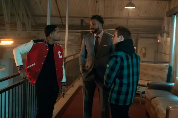 Michael Rainey Jr as Tariq, Gianni Paolo as Brayden and Method Man as Davis MacLean in Power Book II: Ghost season 4, stood talking