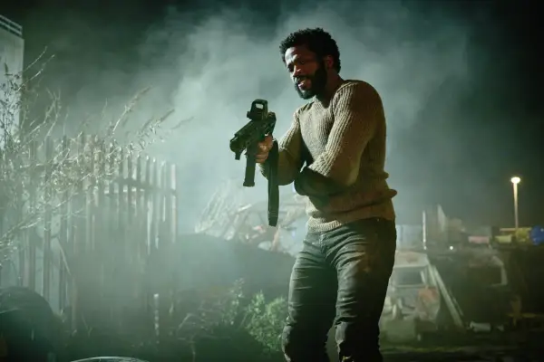 Sopé Dìrísù as Elliot in Gangs of London