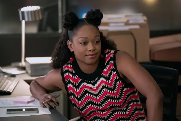 Jazz Raycole as Izzy Letts in The Lincoln Lawyer