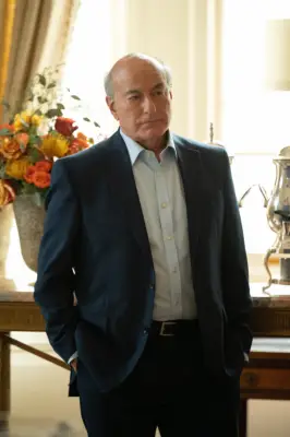 Peter Friedman as Frank Vernon in Succession.