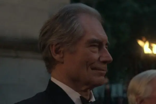 Jonny Lee Miller as John Major and Flora Montgomery as Norma Major in The Crown