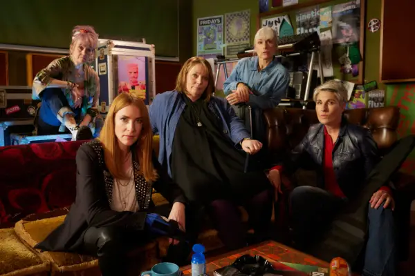 Riot Women-slutet förklarade: Vad kommer Kitty bestämma sig för att göra efter *det där* telefonsamtalet?