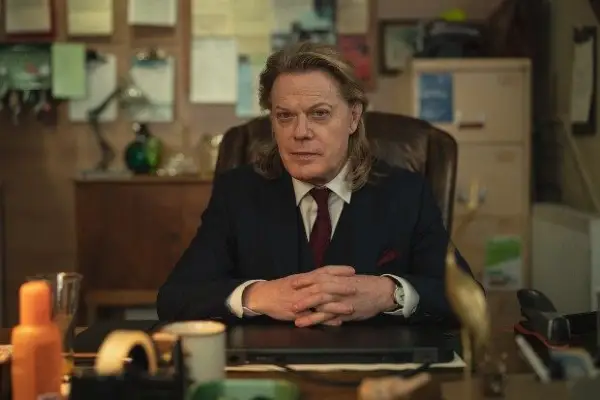 Eddie Izzard in Stay Close