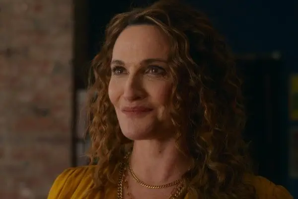 Sarah Parish in Stay Close