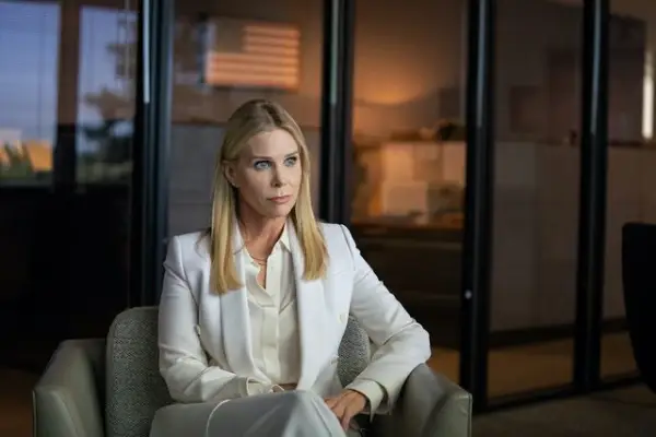 Cheryl Hines in the Flight Attendant