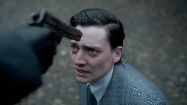 Aneurin Barnard as Dr Holford in Peaky Blinders