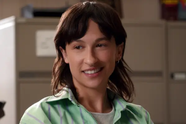 Ginny & Georgia. Noah Lamanna as Tris in episode 304 of Ginny & Georgia. Cr. Courtesy of Netflix © 2025