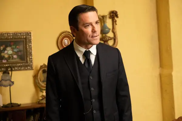 Yannick Bisson as Detective William Murdoch in Murdoch Mysteries