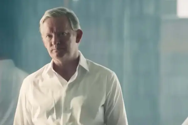 Douglas Henshall stars in Who is Erin Carter?