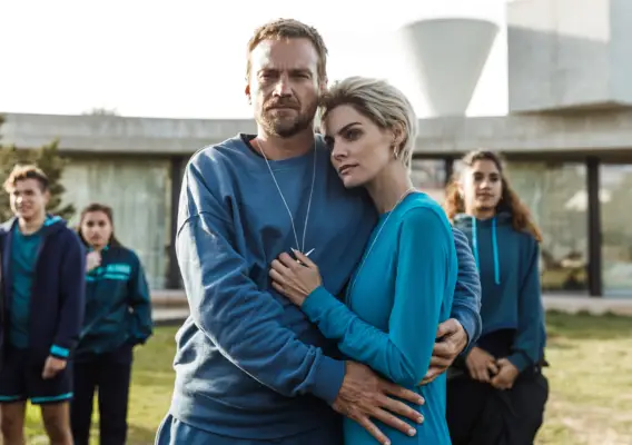 Amaia Salamanca as Astrid (right) with Guillermo Pfenning as Erik in Welcome to Eden.