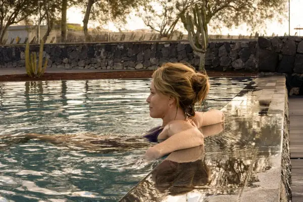 Keeley Hawes as Jo in Crossfire.