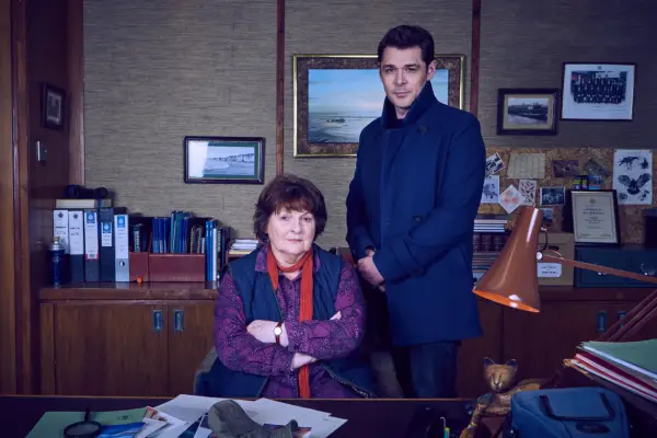 Gwiazda Very, Kenny Doughty, wyjaśnia „trudną” decyzję o opuszczeniu serialu