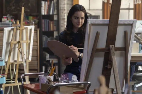 Sarah Desjardins as Maddie Redfield in The Night Agent.