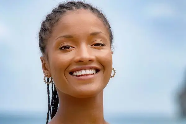 Aude Legastelois plays Madeleine Dumas in Death in Paradise