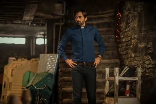 David Tennant as Harry Watling in Inside Man.