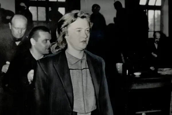 Wer war Ilse Koch und hat sie Ed Gein beeinflusst? Charakter der Monster-Staffel 3 erklärt