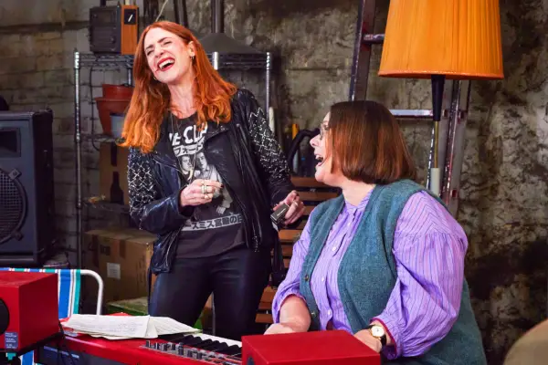 Soundtrack Riot Women: Každá píseň v novém dramatu Sally Wainwrightové