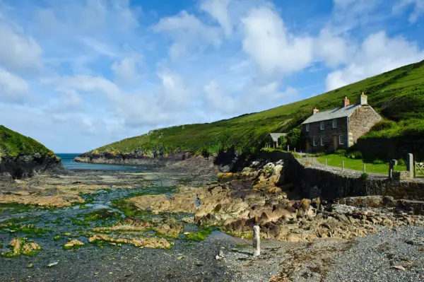 Gdzie kręcono film Doc Martin? Martin Clunes odkrywa prawdziwą Portwenn