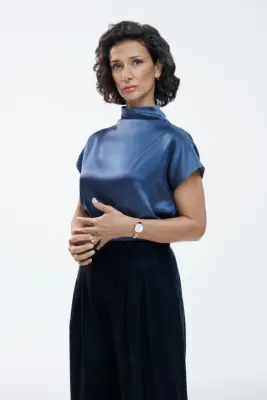 Indira Varma as Ingrid Farrow in Obsession on Netflix.