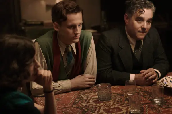 Rudi Goodman as Peter van Pels (centre) in A Small Light