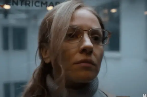 Susipažinkite su „Netflix“ filmo „In From the Cold“ aktoriais