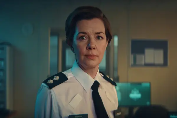 Joanne Crawford as Helen McNally in Blue Lights