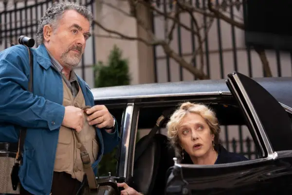 Saul Rubinek and Carol Kane star in Hunters