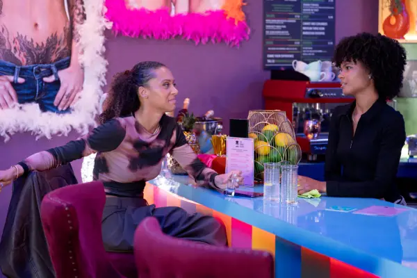 Jasmine spends time with Gina