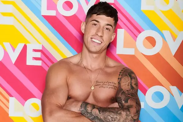 Love Island Connor