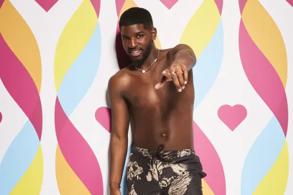 André Furtado in black shorts