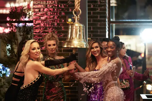 Verkaufe Sunset Staffel 8: Erscheinungsdatum, Besetzung und aktuelle Nachrichten