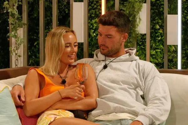 Millie and Liam in Love Island 2021