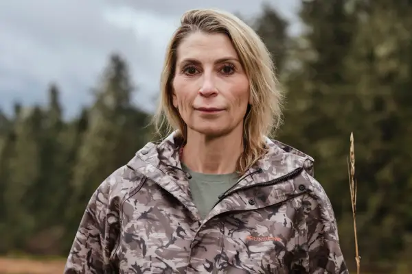 Outlast. Julia LaBoy in Outcast Season 02 Cr. Jose Mandojana/Netflix Copyright 2024