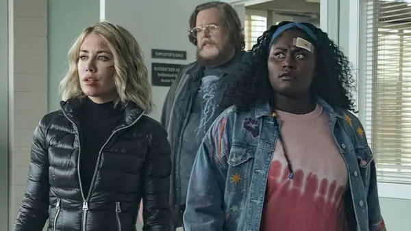 „Peacemaker“-Stars enthüllen, wo wir Adebayo und Harcourt in Staffel 2 finden