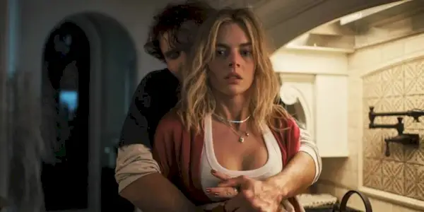 Samara Weaving as Sofia and Ray Nicholson as Paul in Borderline