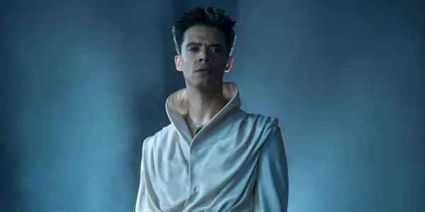 Jacob Anderson as Daniel, the new Dream of the Endless, wearing all white in The Sandman Season 2 Vol 2