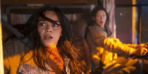 Kaitlyn Santa Juana and Rya Kihlstedt in Final Destination Bloodlines