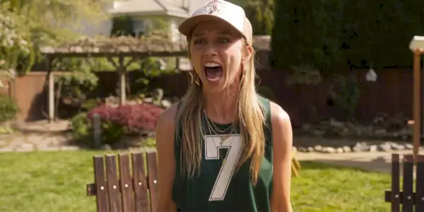 Anna Lore screaming in a garden in Final Destination Bloodlines