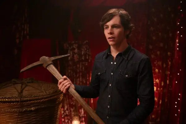 Ross Lynch plays Harvey Kinkle in Chilling Adventures of Sabrina