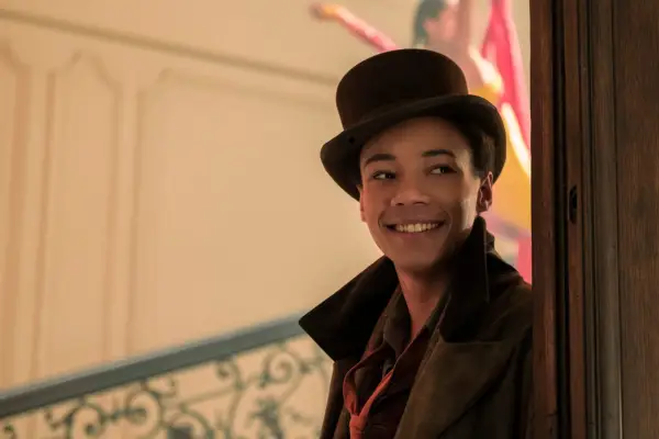 Kit Young plays Jesper Fahey